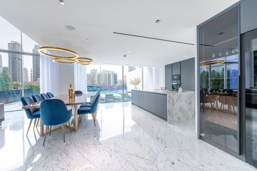 Luxe Dubai Marina 3Flr 4BR w Pool Sauna