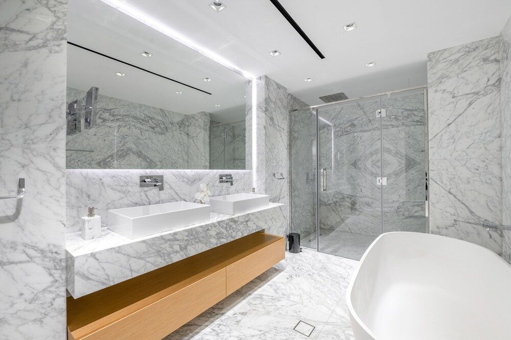 Luxe Dubai Marina 3Flr 4BR w Pool Sauna