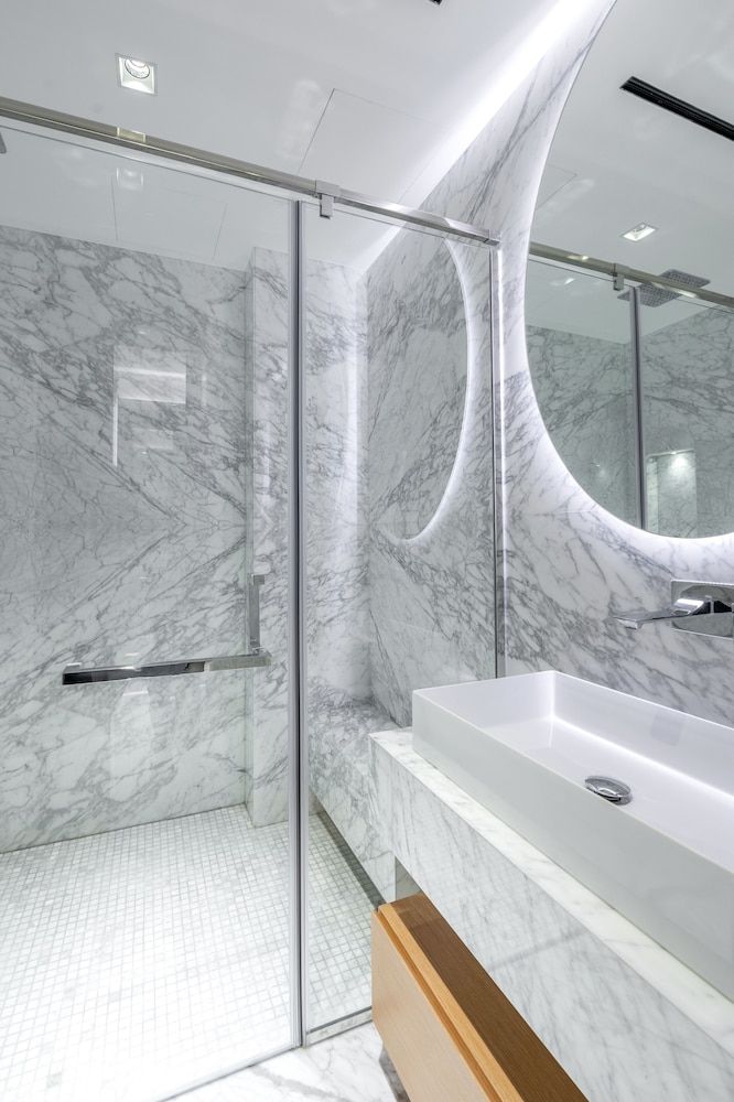 Luxe Dubai Marina 3Flr 4BR w Pool Sauna