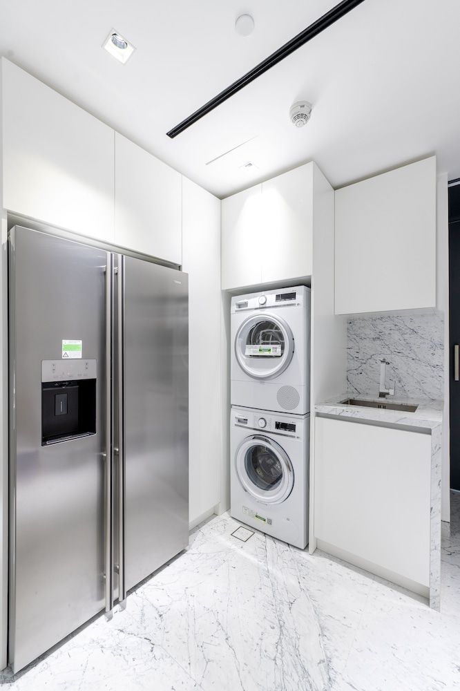 Luxe Dubai Marina 3Flr 4BR w Pool Sauna
