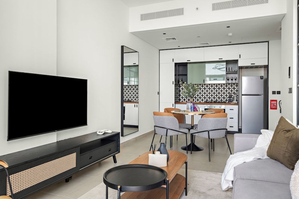 Silkhaus Collective, Dubai Hills Royal Apartment 14