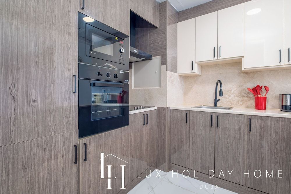 LUX  The Murjan Sea View Suite