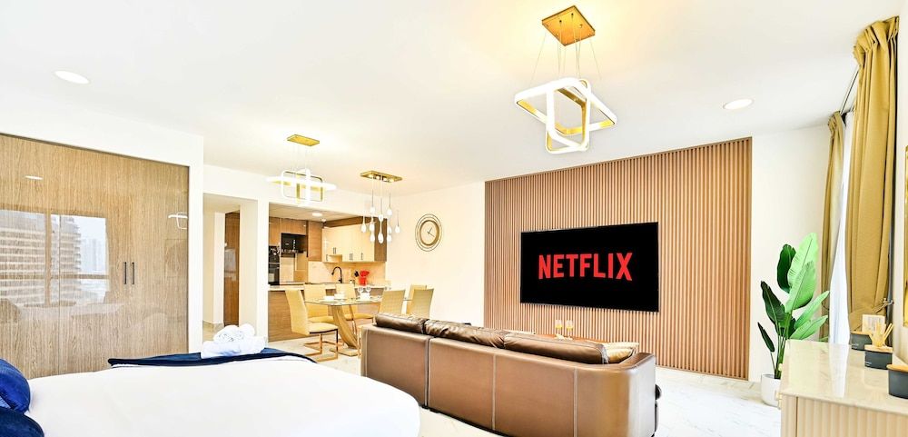 LUX  The Murjan Sea View Suite