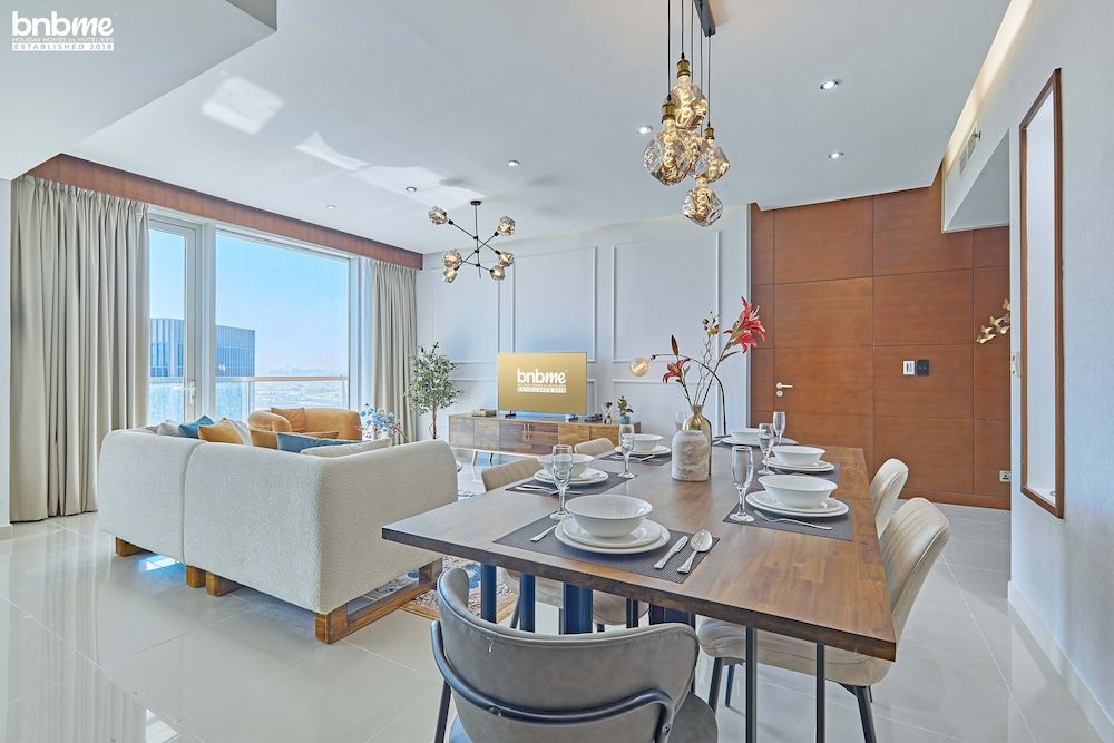 bnbme | U Bora Towers | 3 + Maids