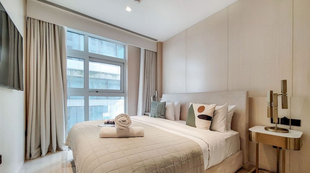 Manzil - 2BR | FIVE Palm | Pool & Beach Access