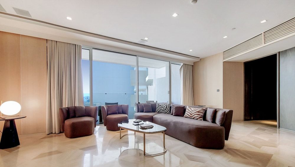 Manzil - 2BR | FIVE Palm | Pool & Beach Access