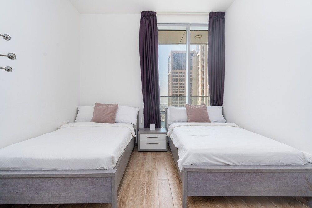 Whitesage - Cityscape Haven with Balcony Bliss in Habtoor City