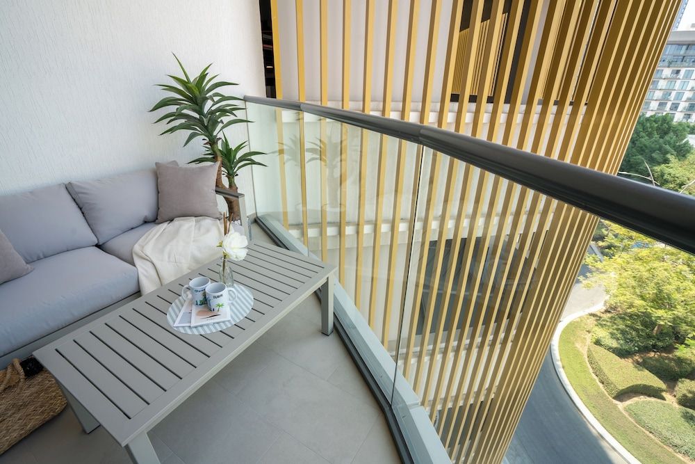 HiGuests - Sobha Waves