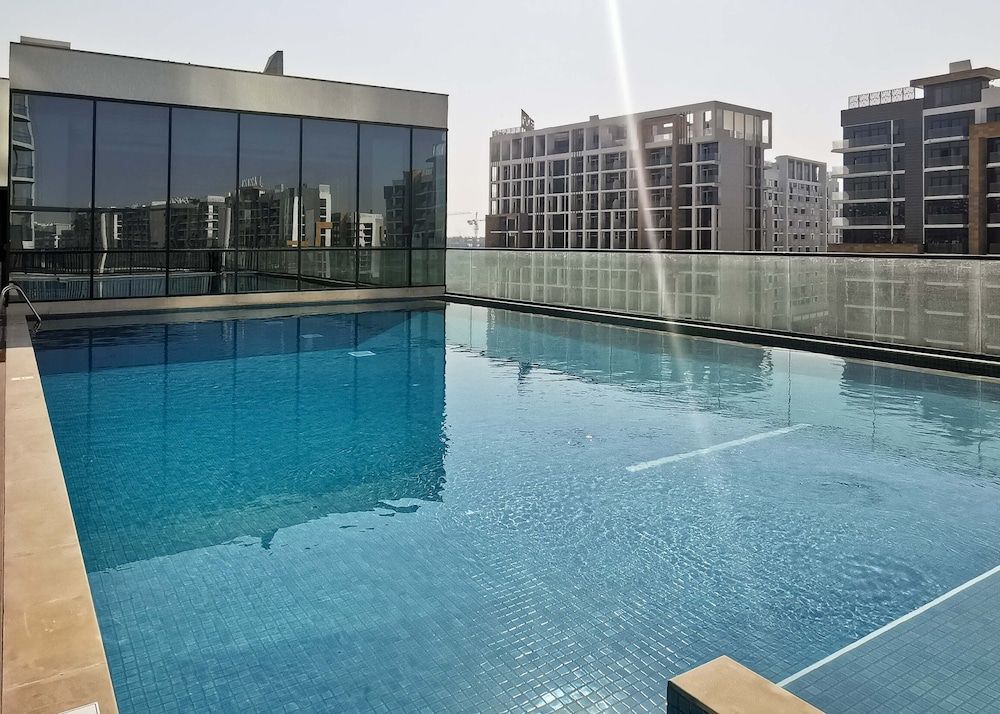 HiGuests - Sobha Waves