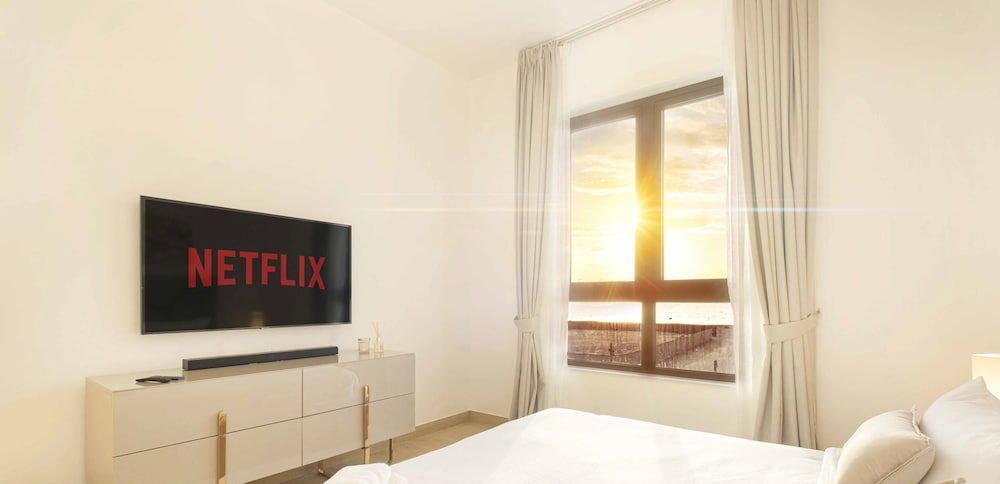 LUX  The La Mer Sea View Suite 3