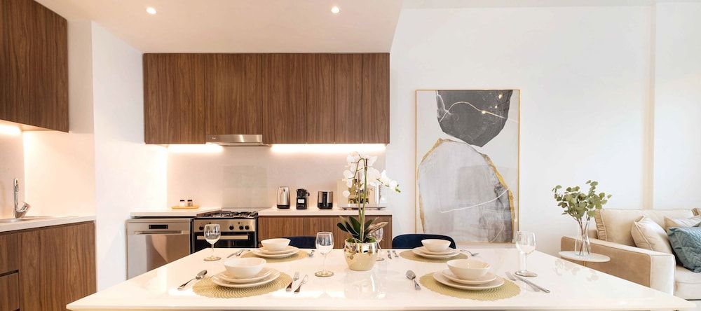 LUX  The La Mer Sea View Suite 3