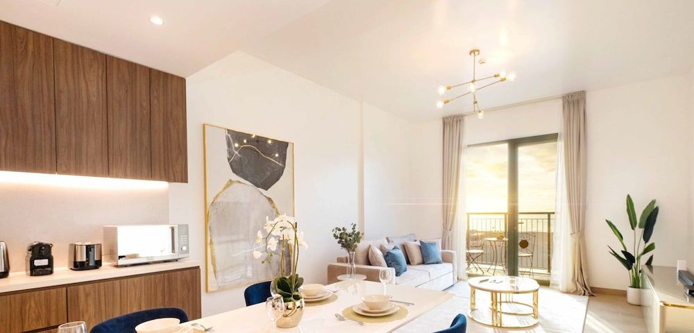 LUX  The La Mer Sea View Suite 3
