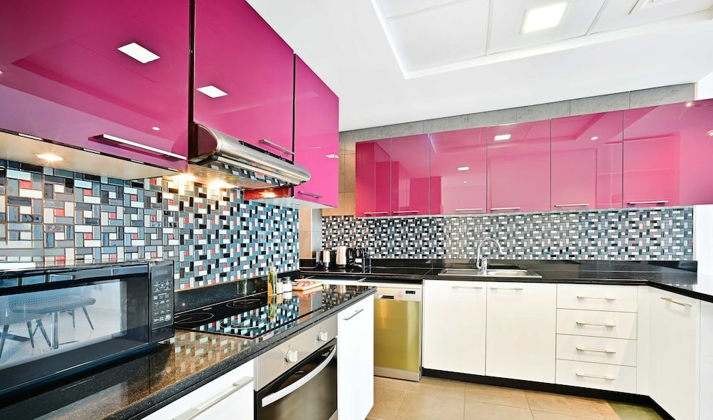 LUX  Cayan Superior Suite 4 Dubai Marina