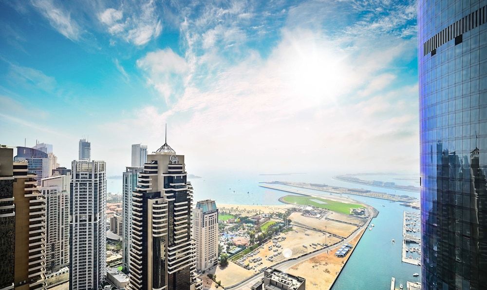 LUX  Cayan Superior Suite 4 Dubai Marina