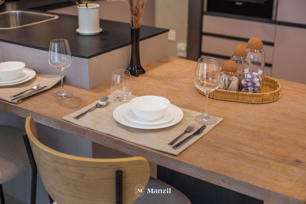 Manzil - Modern 1BR Home in Sobha Hartland