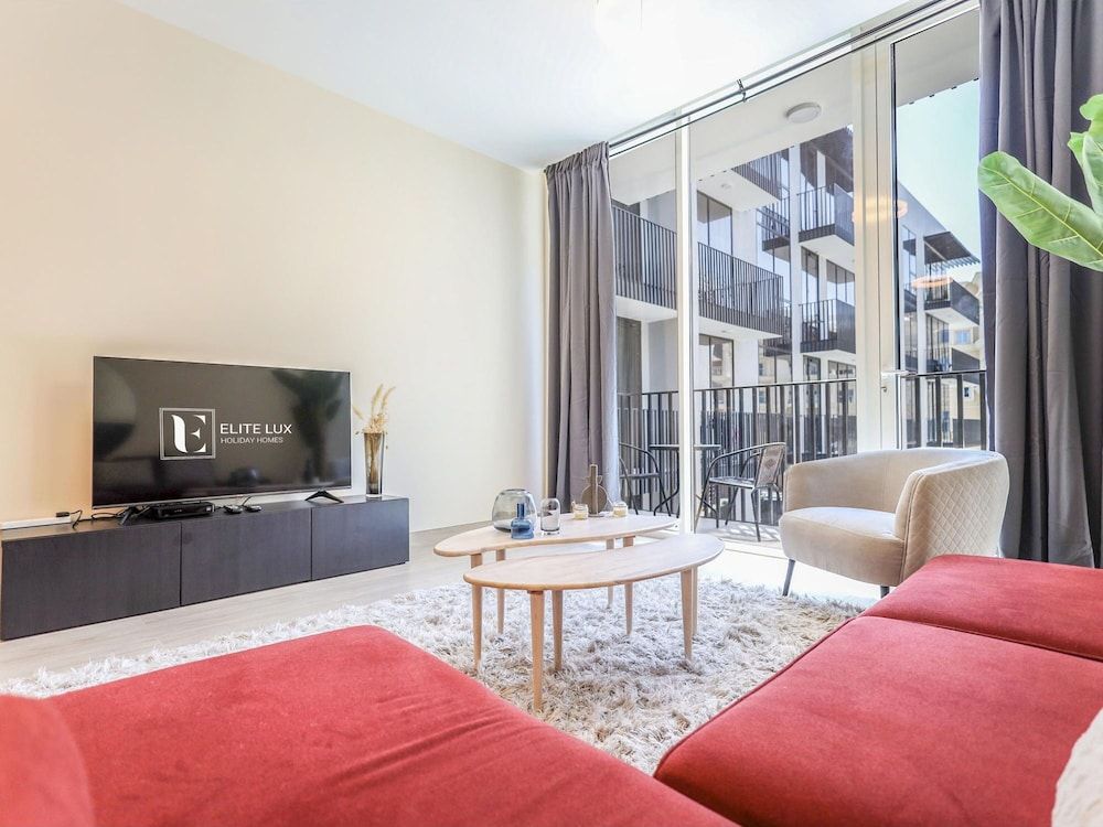 Elite LUX Holiday Homes - Captivating 1BR Apt Games Pool Gym in Arjan Dubai