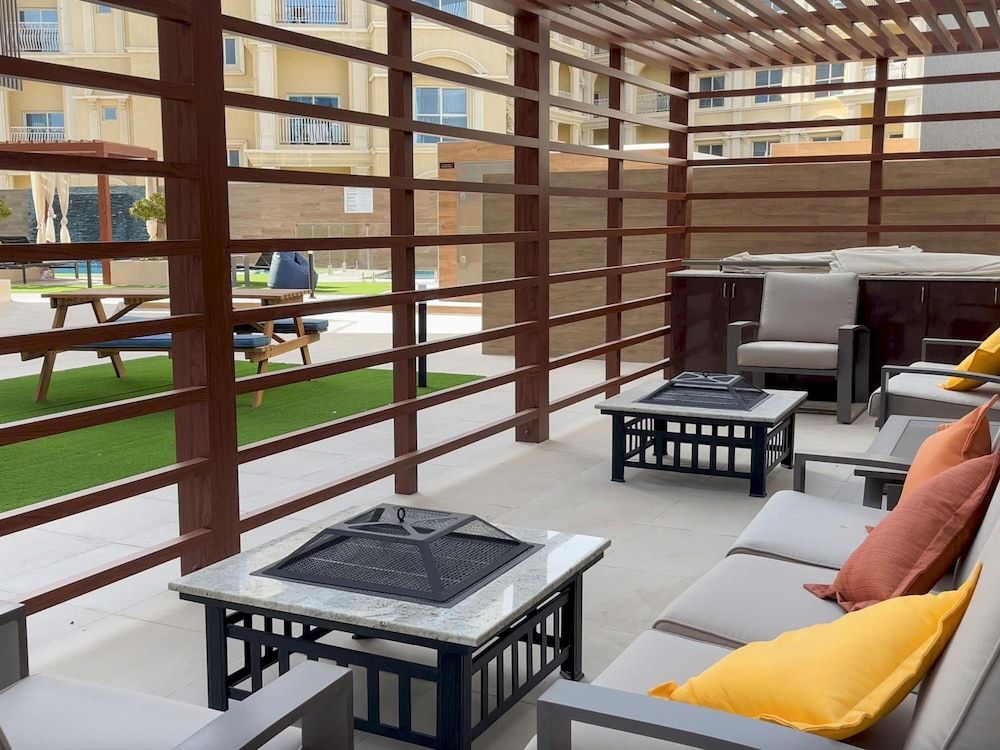 Elite LUX Holiday Homes - Captivating 1BR Apt Games Pool Gym in Arjan Dubai