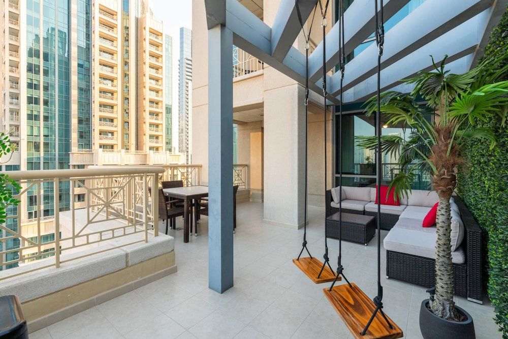 Luxury 2BR Downtown Apt With Burj Khalifa View Apartment 55