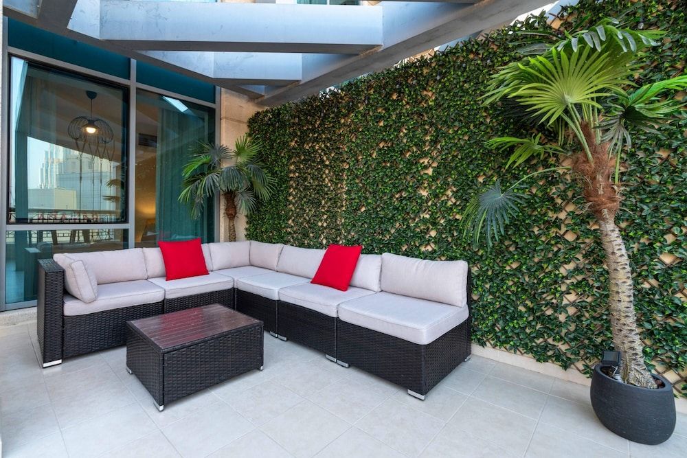 Luxury 2BR Downtown Apt With Burj Khalifa View Apartment 57