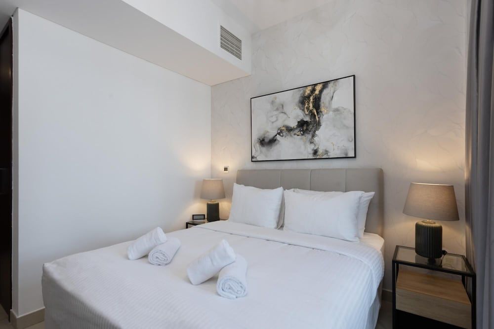 Luxury 2BR Downtown Apt With Burj Khalifa View Apartment 15