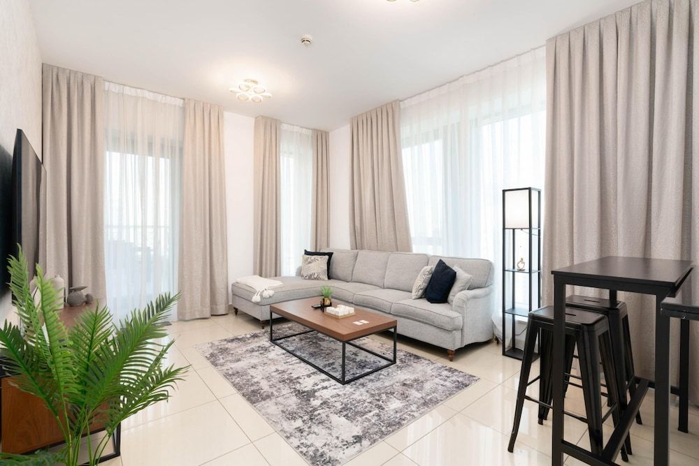 Luxury 2BR Downtown Apt With Burj Khalifa View Apartment 36