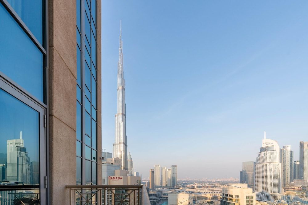 Luxury 2BR Downtown Apt With Burj Khalifa View Apartment 42