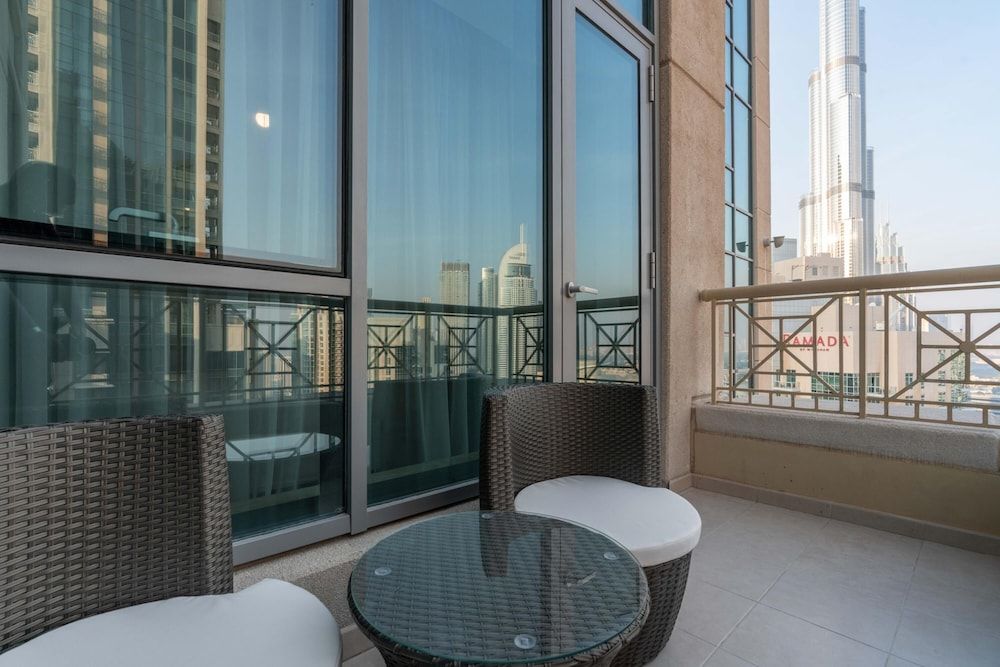 Luxury 2BR Downtown Apt With Burj Khalifa View Apartment 41