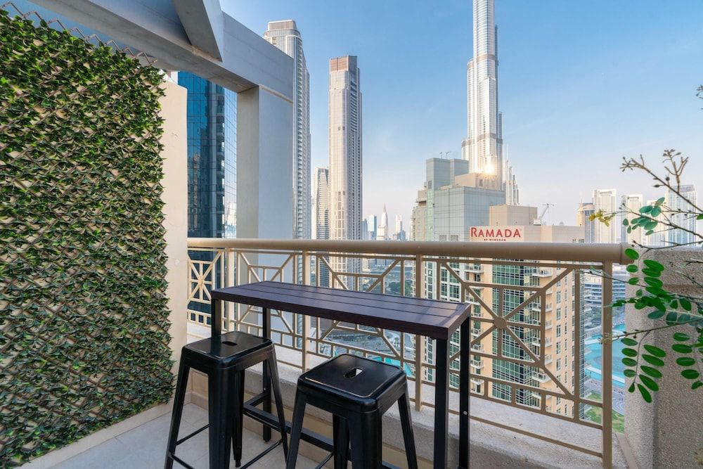 Luxury 2BR Downtown Apt With Burj Khalifa View Apartment 34