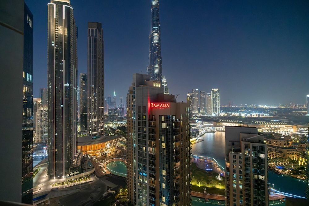Luxury 2BR Downtown Apt With Burj Khalifa View Apartment 63
