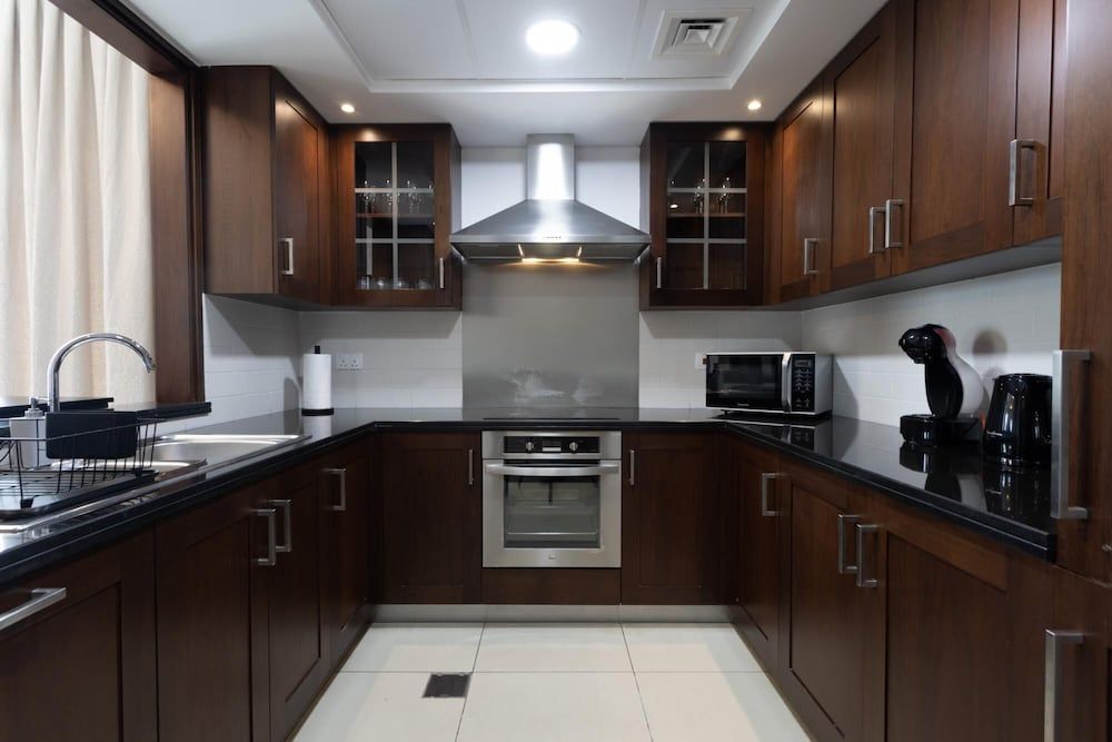 Luxury 2BR Downtown Apt With Burj Khalifa View Apartment 11