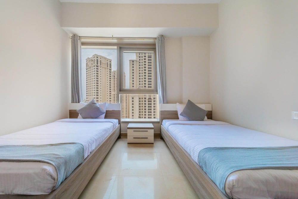 DXB - Sparkle Tower - 1 - 2704 - DM