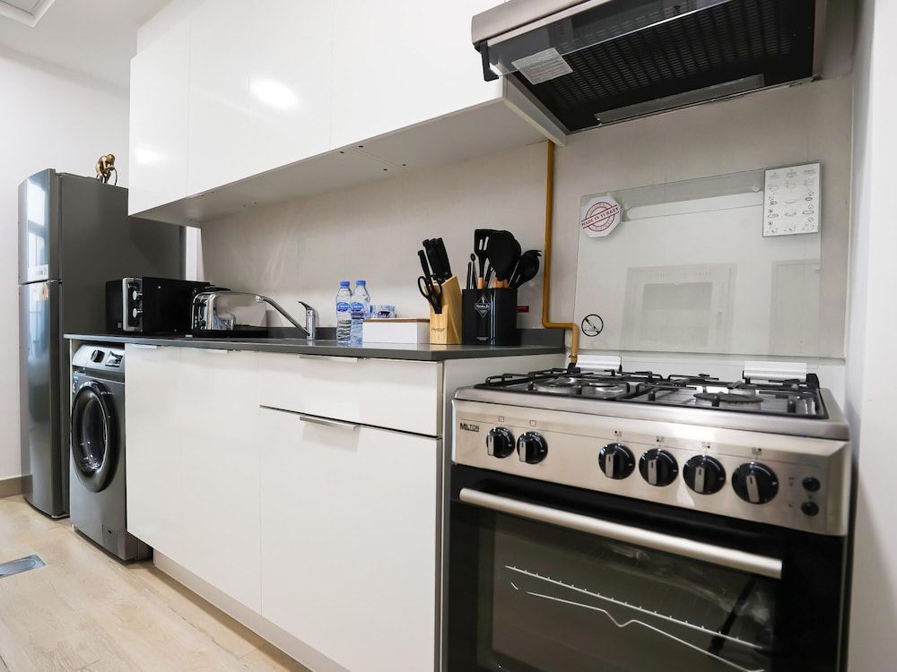 Elite LUX Holiday Homes - Bloom Studio Luxury Meets Leisure in JVC Dubai