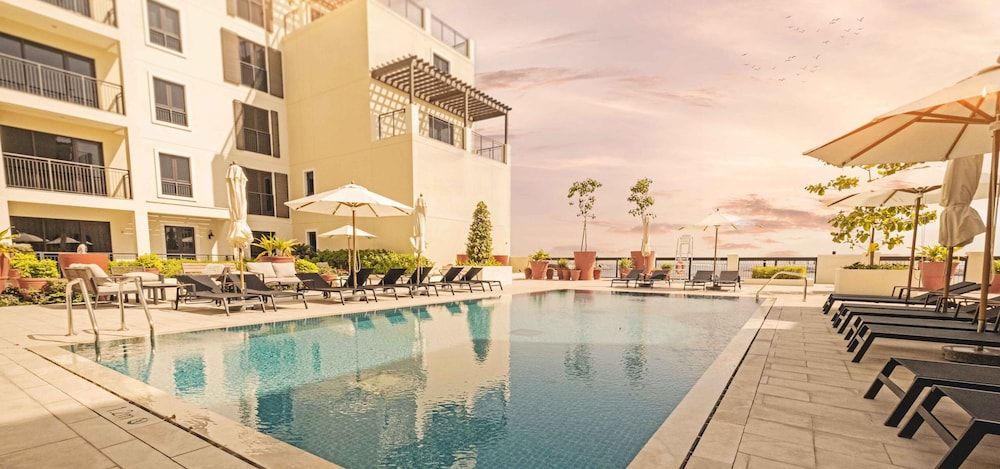 LUX  The La Mer by The Sea Suite 4
