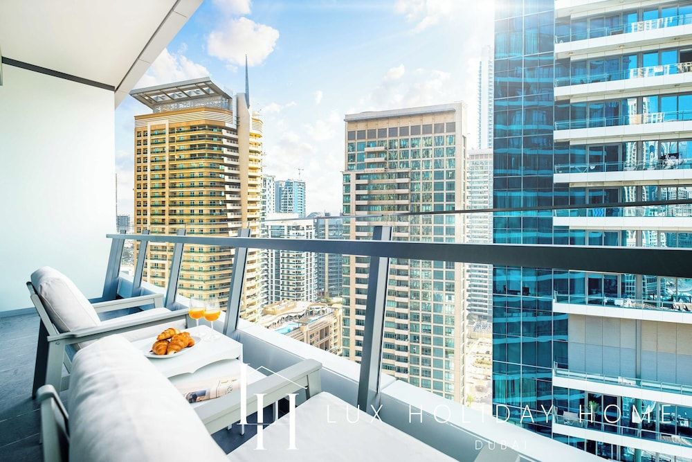 LUX The Silverene Marina view Suite 2