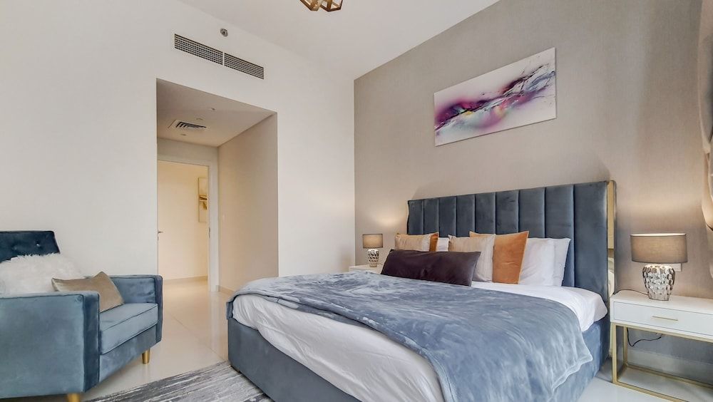 Designer 3 BR w/ walking distance to Dubai Mall