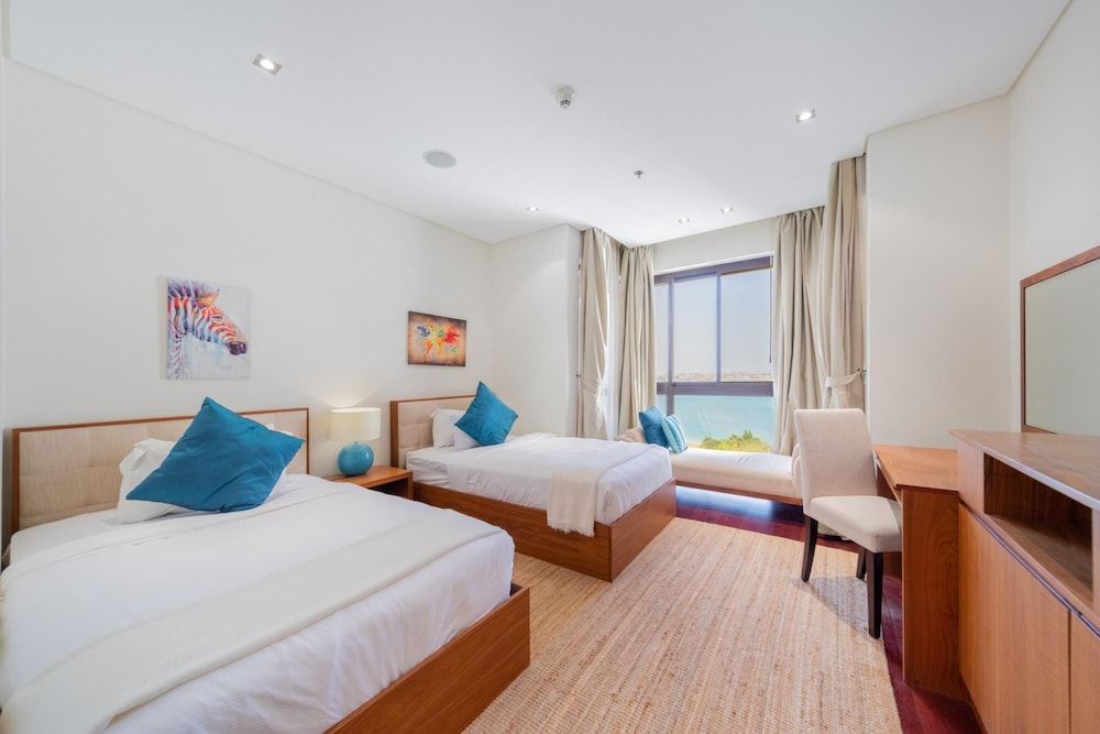 DXB - Anantara - 702 - PJ