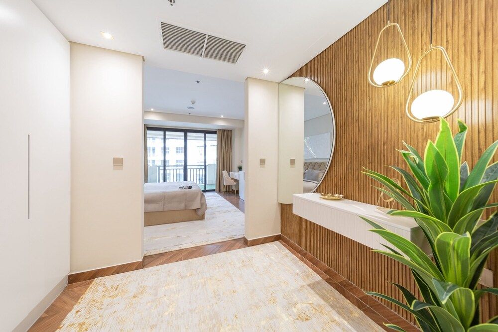 DXB - Anantara - 702 - PJ