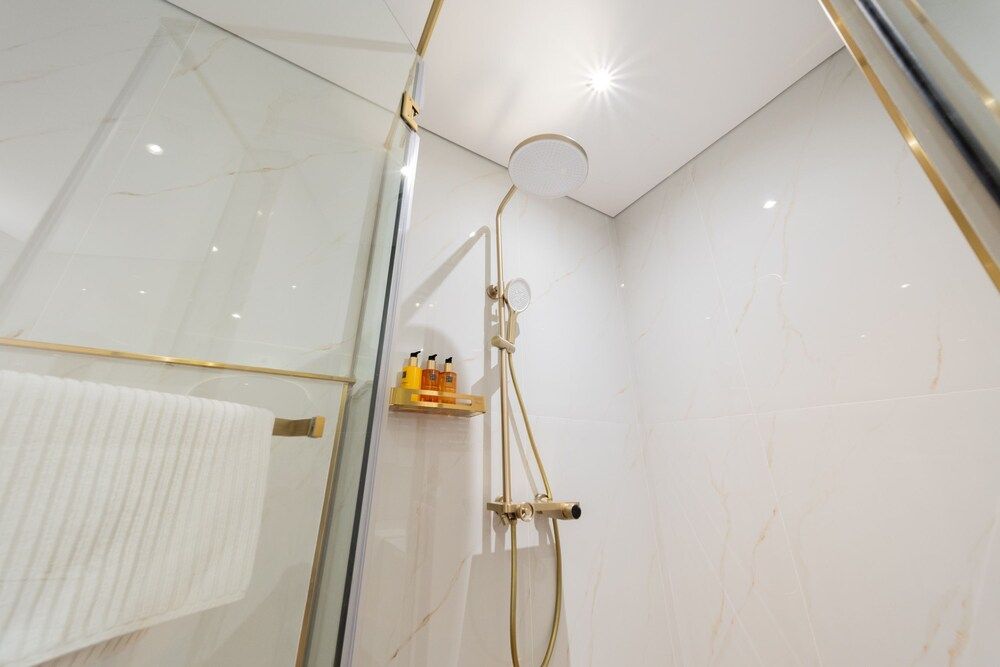DXB - Anantara - 702 - PJ