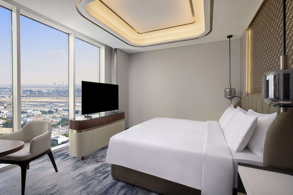 Embassy Suites By Hilton Dubai Business Bay King Guest Room