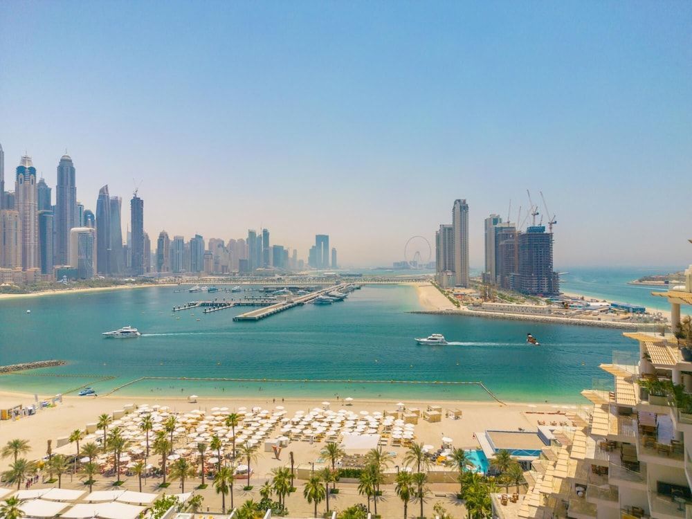 DXB - Five - 31006 - PJ