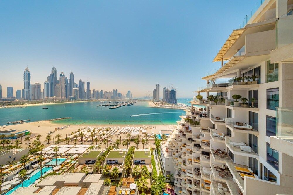 DXB - Five - 31006 - PJ