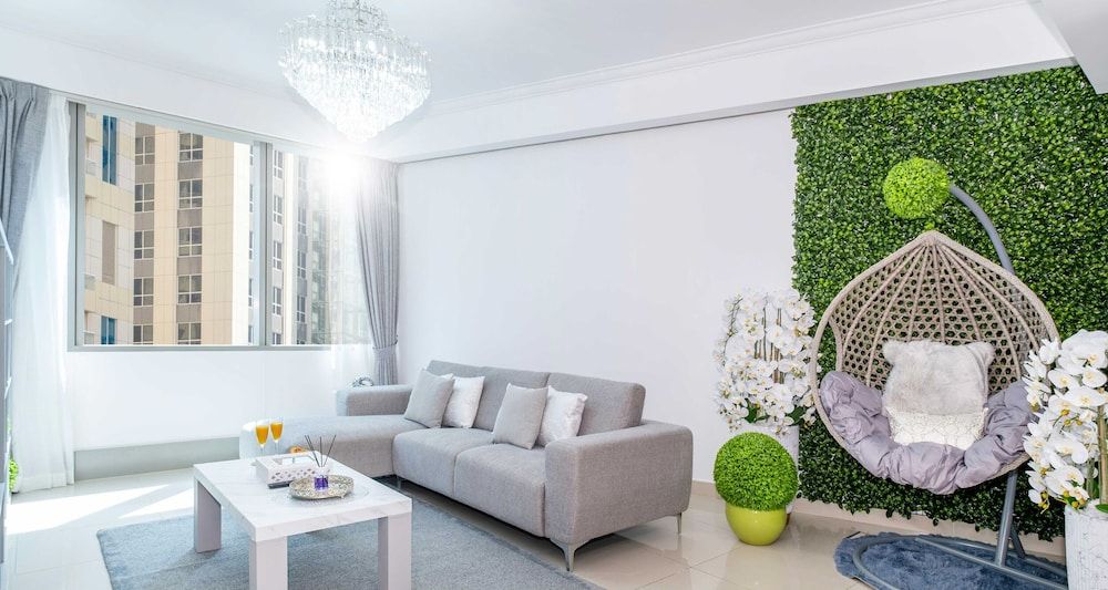 LUX The Marina Ocean View Suite 4
