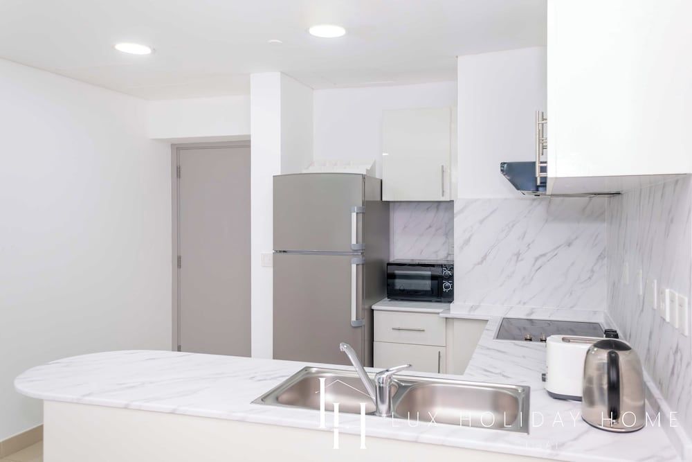 LUX The Marina Ocean View Suite 4