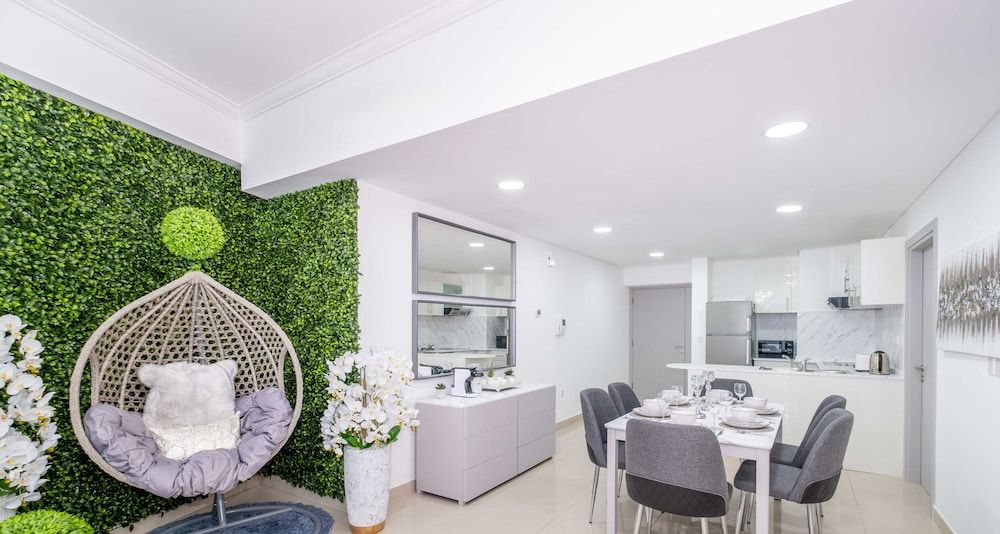LUX The Marina Ocean View Suite 4