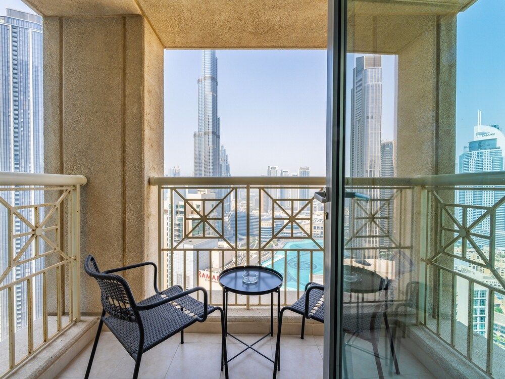 Splendid Condo With View On The Fountain