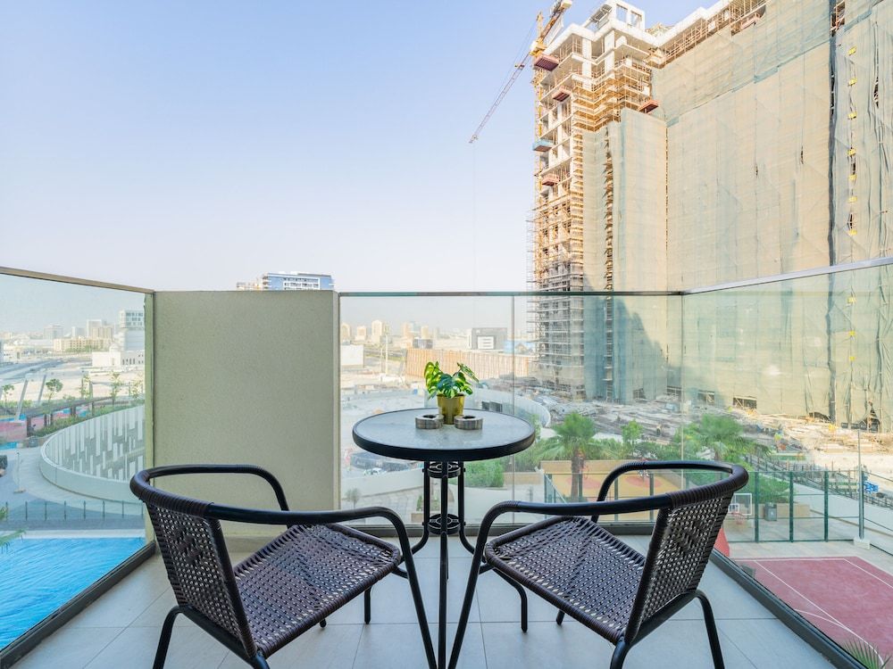 Lovely Studio with Cozy Balcony and Outdoor Pool