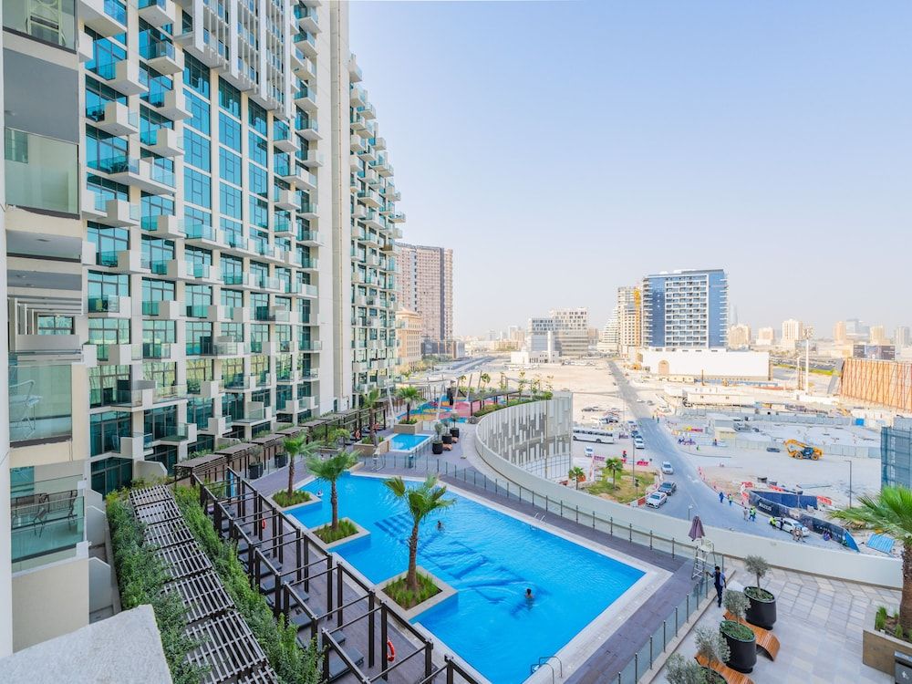 Lovely Studio with Cozy Balcony and Outdoor Pool