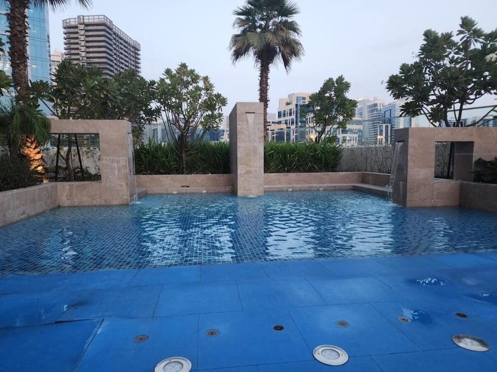 Whitesage - Condo With Incredible Canal and Burj Khalifa Views