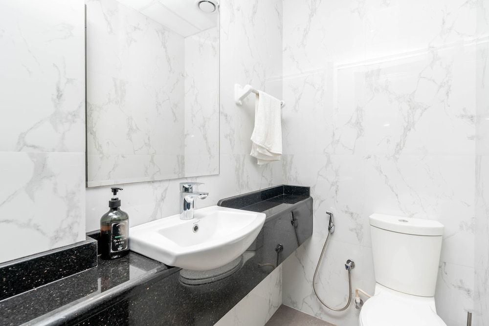 Whitesage - Super Chic Condo With Terrace And Cityscape Views