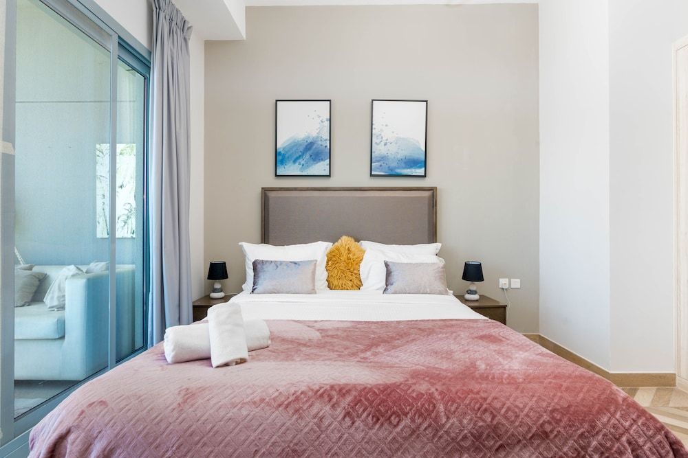 Whitesage - Super Chic Condo With Terrace And Cityscape Views